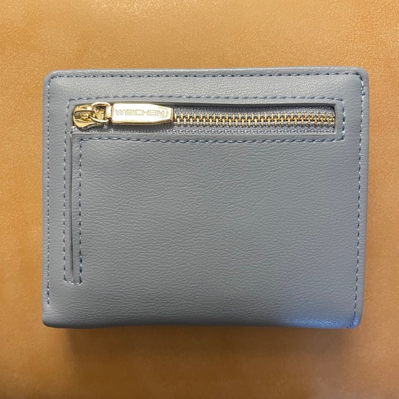 Super nice leather wallet!! - Picture 2 of 4